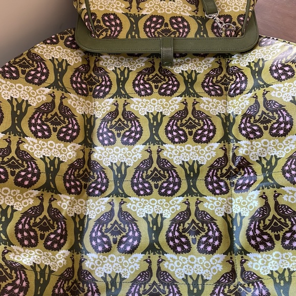 Petunia Pickle Bottom Cake Style Diaper Bag - Picture 3 of 6